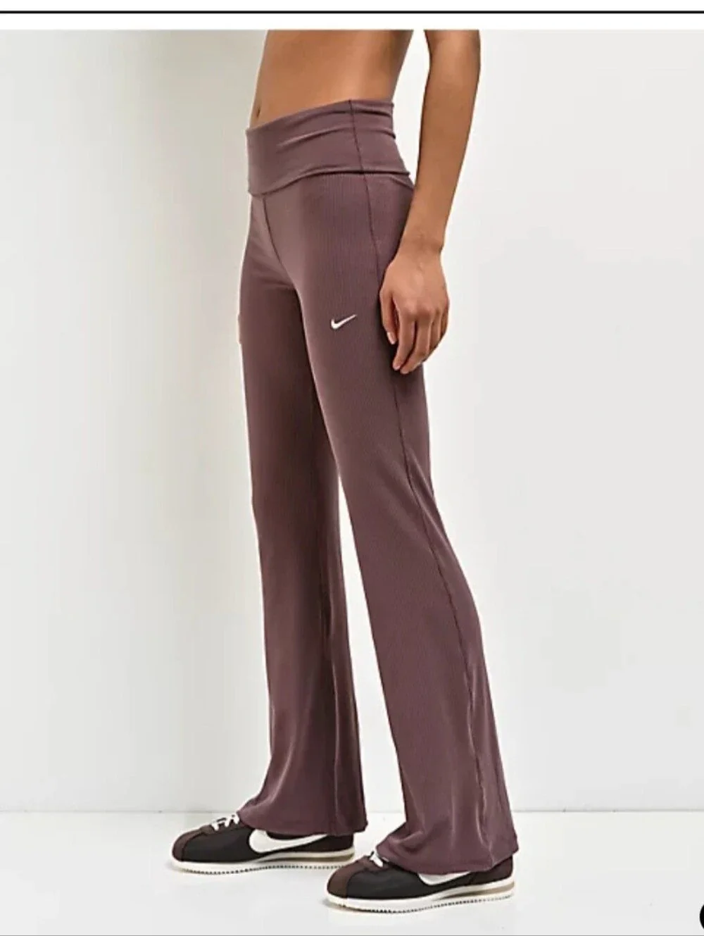 Nike Brown Flare Leggings Tight Fit Mid Rise Full Length